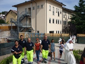 Abruzzo 2010 - Comunita' di suore di S. Gregorio (L'Aquila)